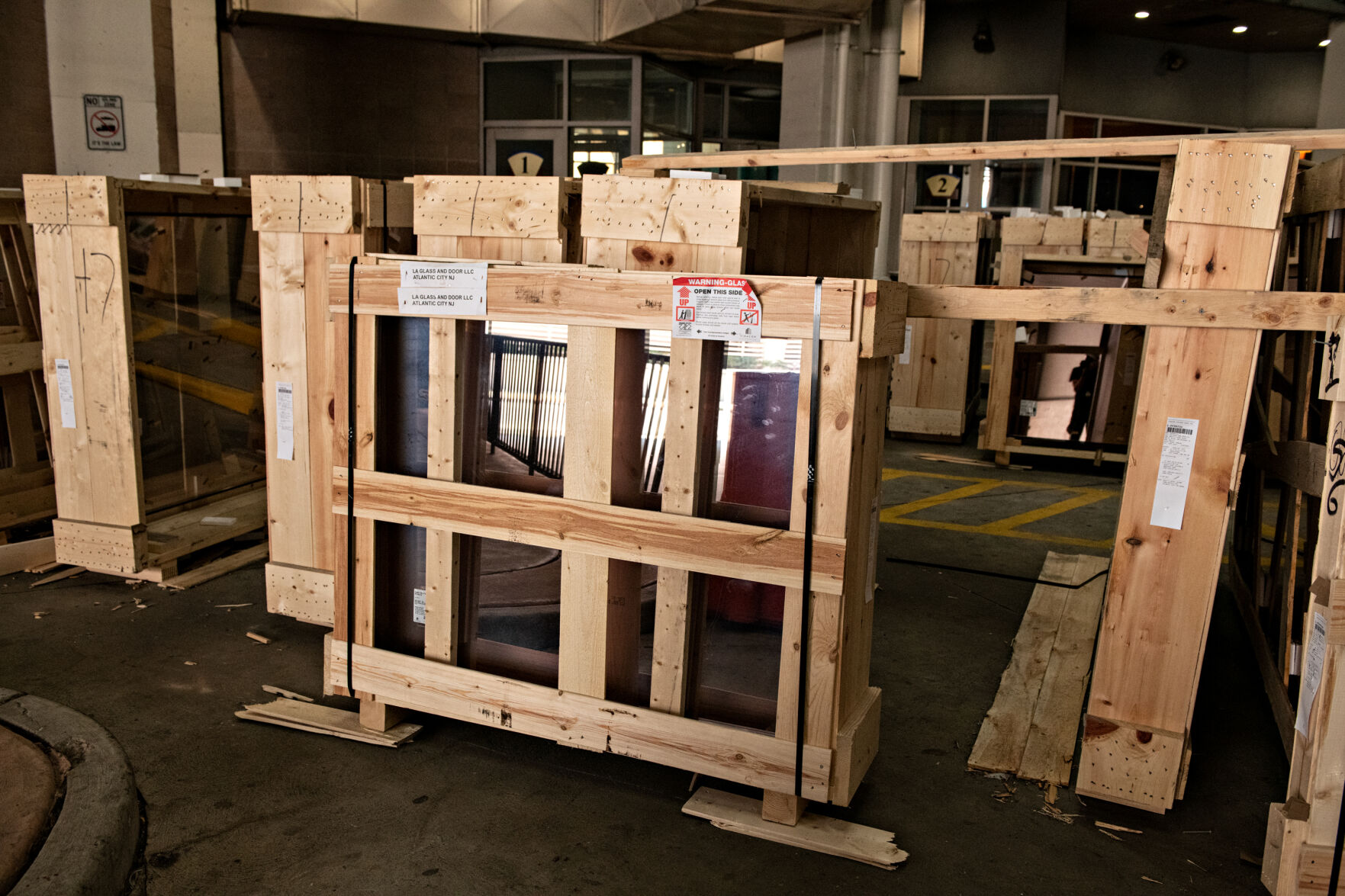 071621-pac-nws-glassinstallation